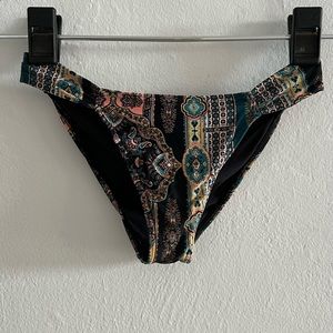 Bikini bottom woman O’Neill